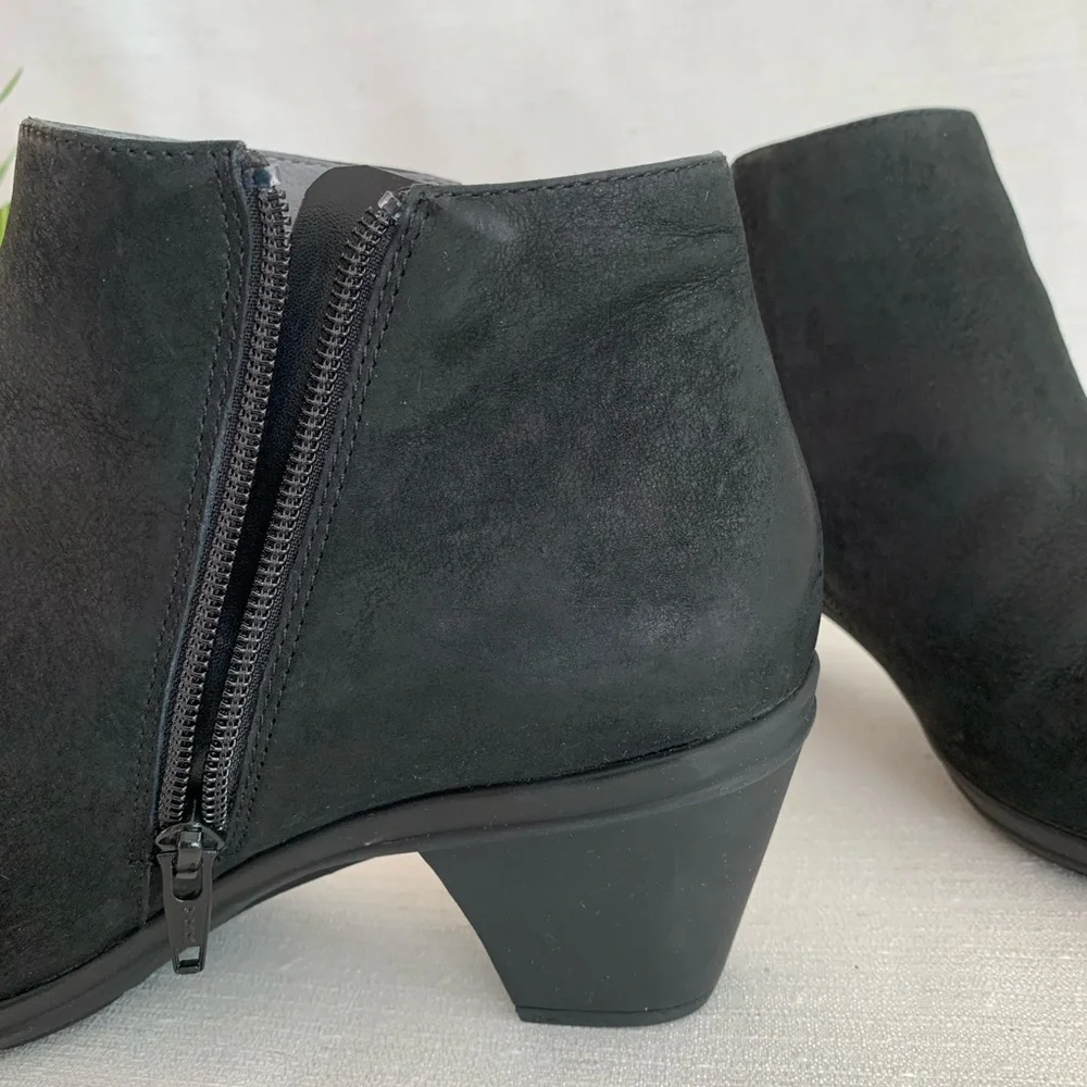 Abeo Rommie Neutral Black Suede Leather Heeled Ankle Booties Woman’s 7N - Picture 9 of 15